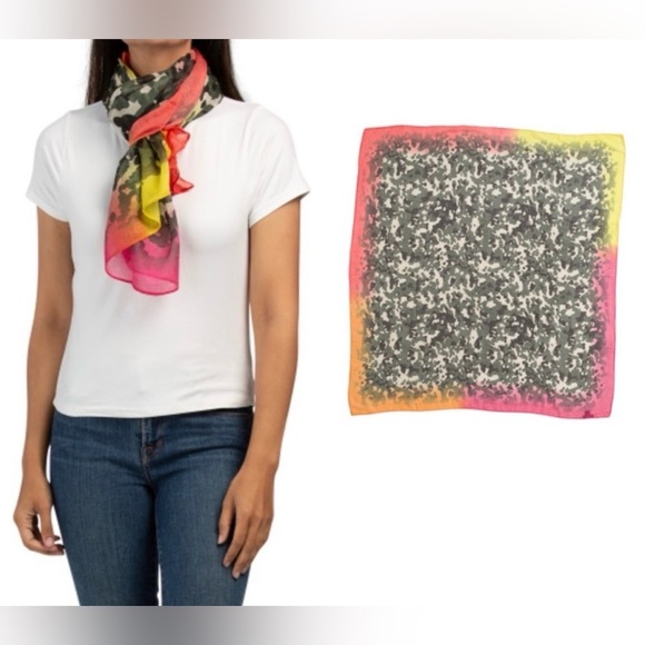 STEVE MADDEN Camo Color Dipped Over Size Scarf/ Wrap - Picture 7 of 7